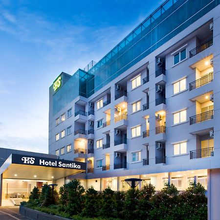 Hotel Santika Mega City Бекаси Екстериор снимка